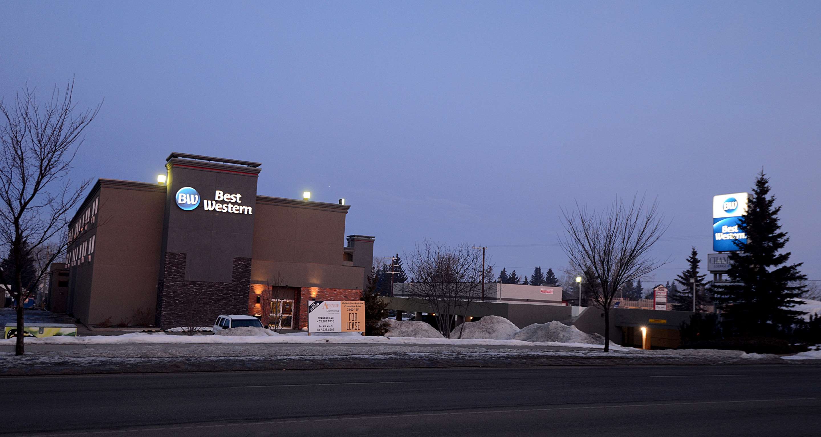 Best Western Airdrie in Airdrie: Best Western Airdrie is walking distance to over 15 restaurant options.