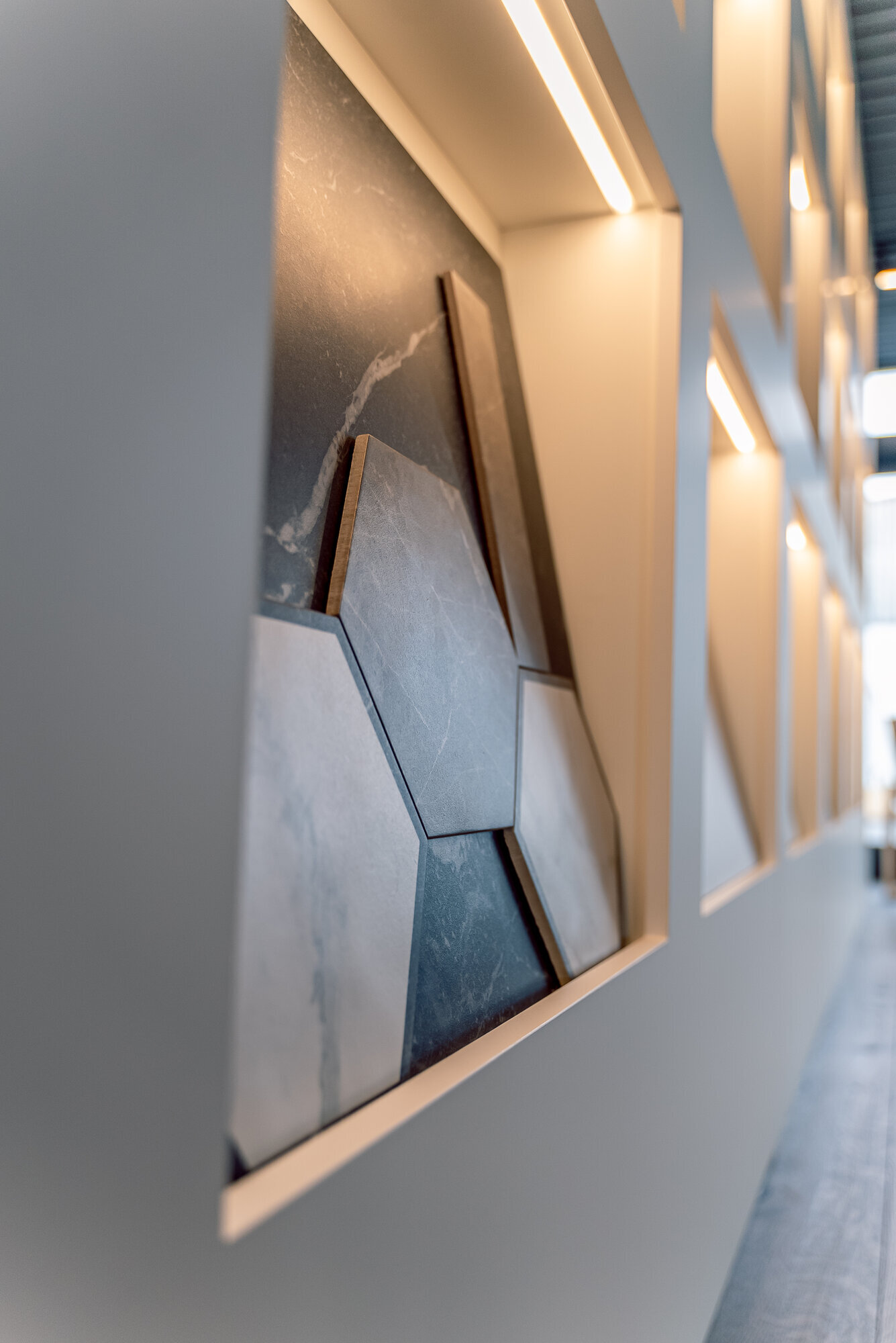 Bilder Keller + Steiner Wand- und Bodenbeläge