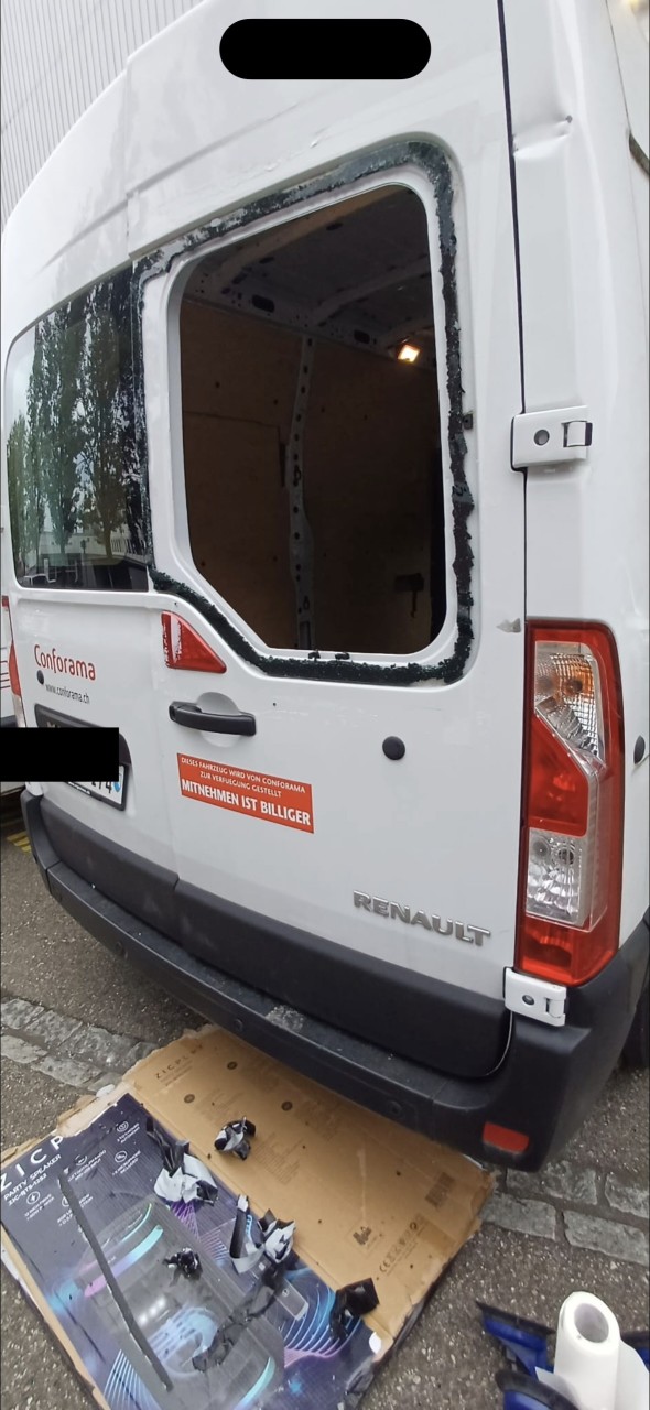 Bilder AUTOGLASDOC - Scheiben Austausch und Steinschlag Reparatur