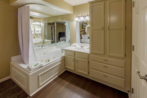 Images Holiday Inn Club Vacations Piney Shores Resort Lake Conroe