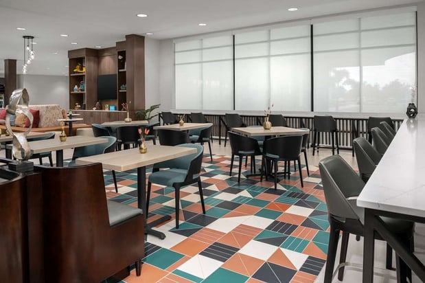 Images Hampton Inn Orlando Southeast Nona