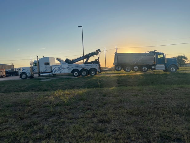 Images Scarletts towing & recovery