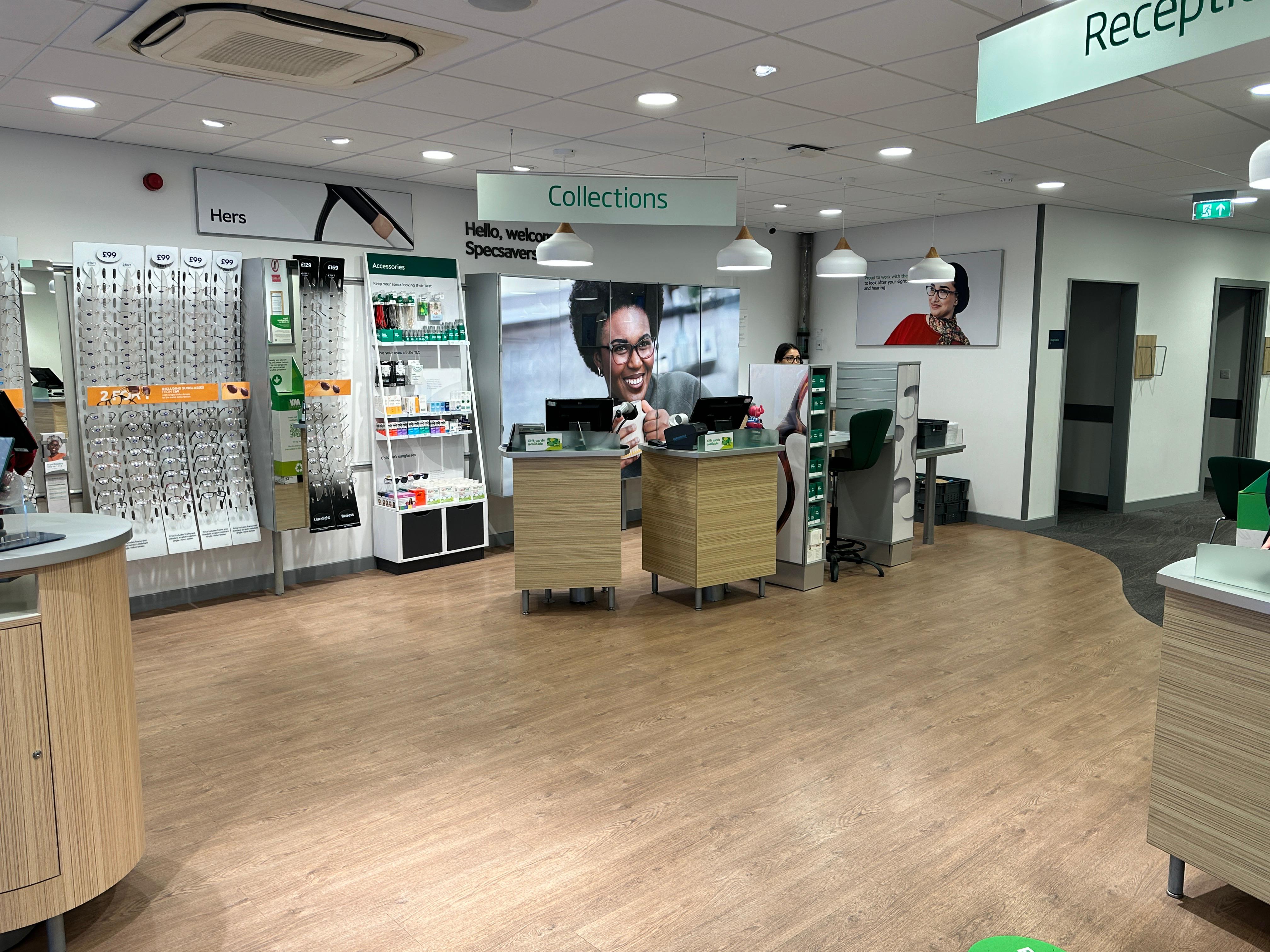 Leicester Specsavers Specsavers Opticians and Audiologists - Leicester Leicester 01162 515969
