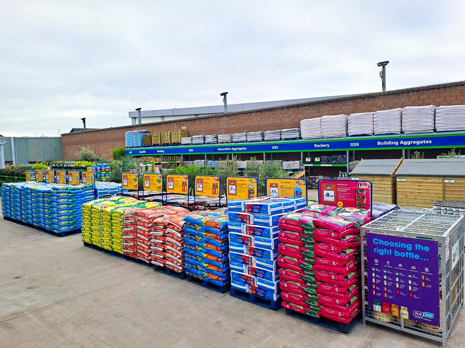 Images B&M Home Store with Garden Centre