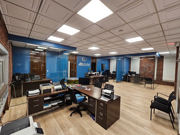 Images Cara Benjamin: Allstate Insurance