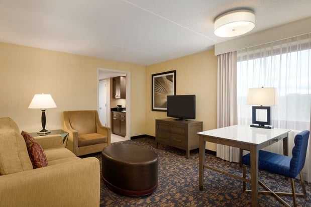 Images Embassy Suites by Hilton Boston Waltham