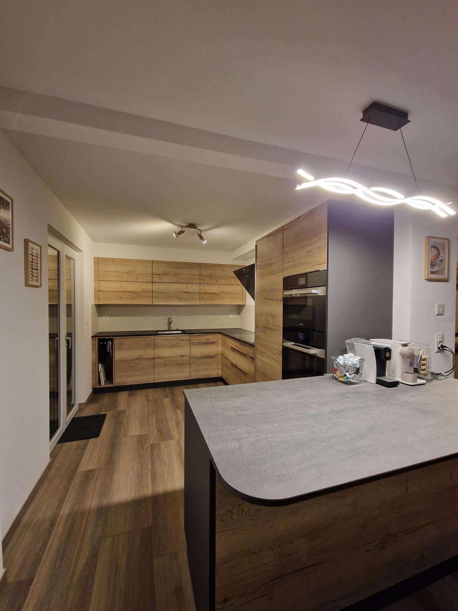 Bilder mdz - Menuiserie D. Zwahlen Sàrl