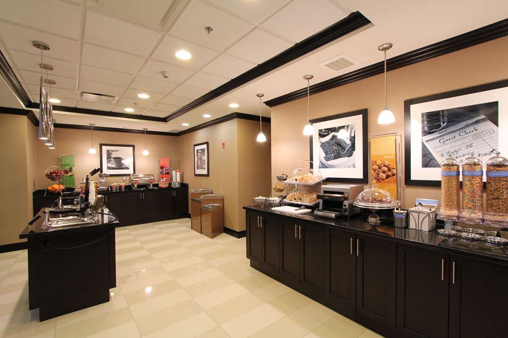 Images Hampton Inn & Suites by Hilton St. John's Airport
