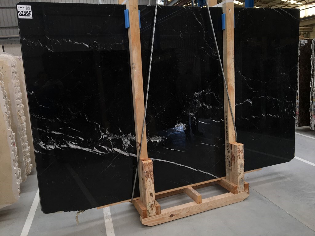 Nester, SIA Negro Marquina