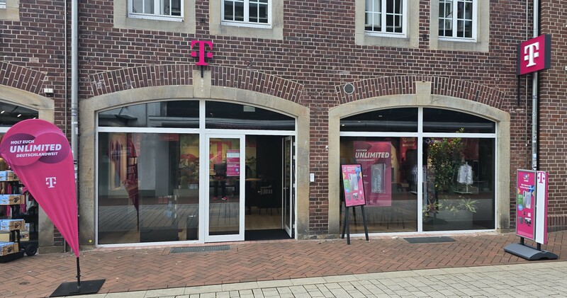 Kundenbild groß 1 Telekom Shop