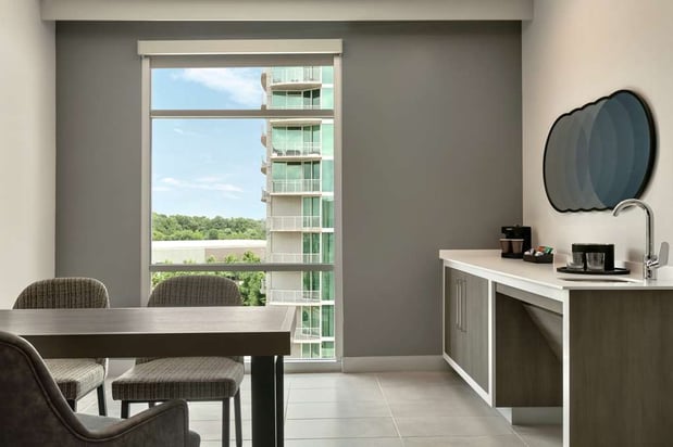 Images Embassy Suites by Hilton Atlanta Midtown