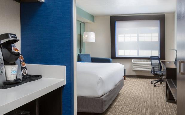 Images Holiday Inn Express & Suites Eugene Downtown - University by IHG