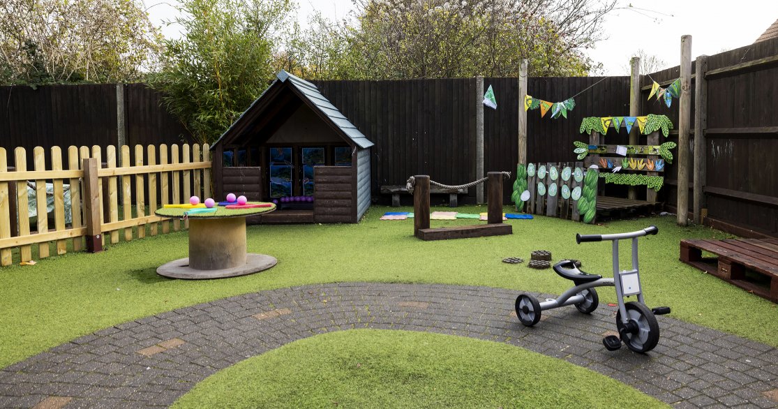 Busy Bees at Thorley Park - The best start in life Busy Bees at Thorley Park Bishop's Stortford 01279 654830