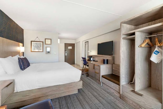 Images Best Western Plus Landmark Inn