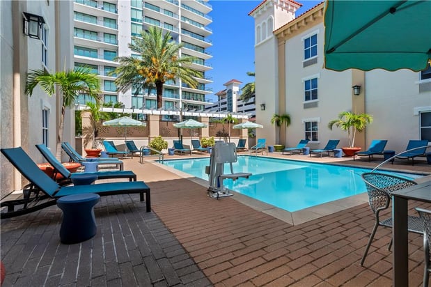 Images Hampton Inn & Suites St. Petersburg/Downtown