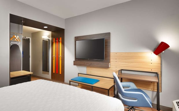 Images Tru by Hilton Clearfield Hill Air Force Base