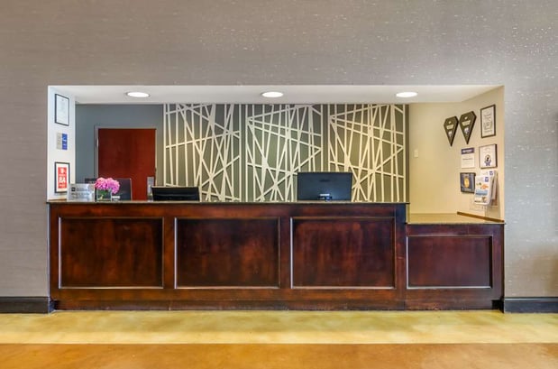 Images Best Western Plus Waynesboro Inn & Suites Conference Center