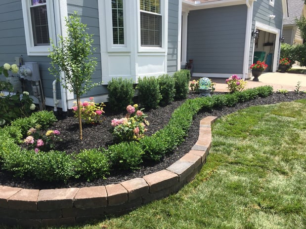 Images Hundich Landscape Services Inc.