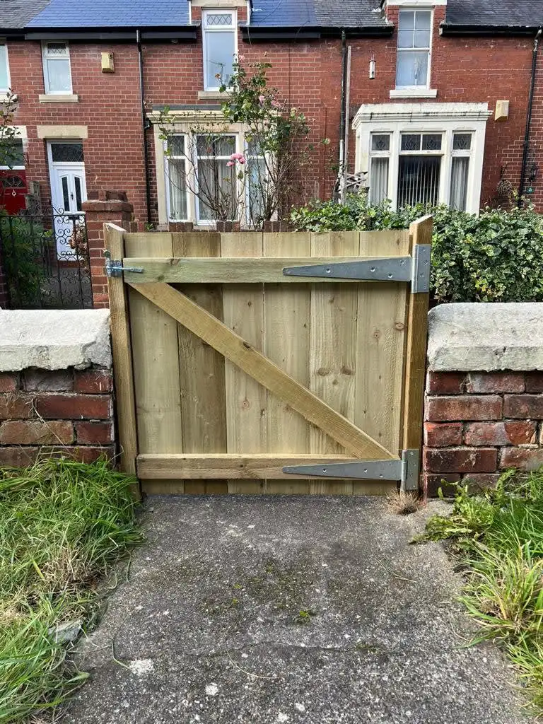 Images Alpha Fencing NE Ltd