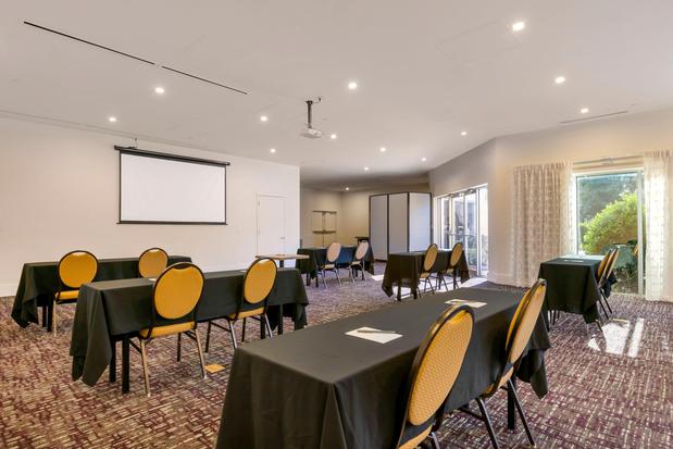 Images Crowne Plaza Orlando - Lake Buena Vista by IHG