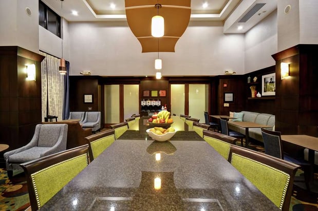 Images Hampton Inn & Suites Detroit-Canton