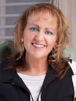 Gina Lehrmann headshot