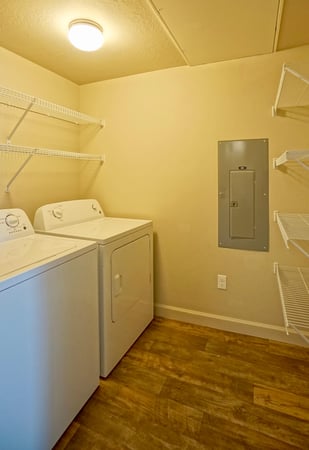 Images Oquirrh Hills Apartments