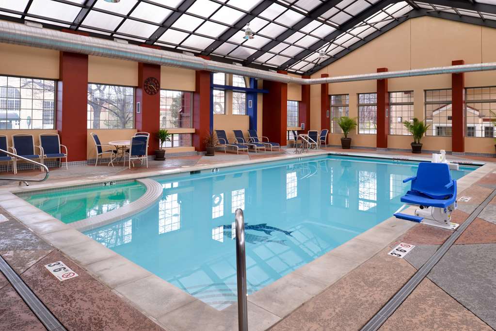 Pool - 2 Best Western University Inn Fort Collins (970)484-2984