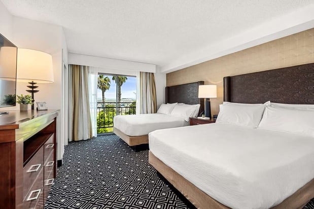 Images Embassy Suites by Hilton Los Angeles International Airport South