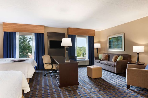 Images Hampton Inn & Suites Camp Springs/Andrews AFB