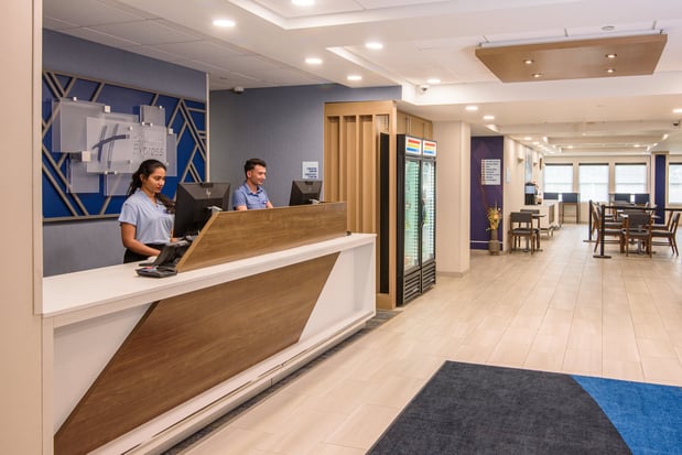 Images Holiday Inn Express & Suites Hampton South-Seabrook by IHG