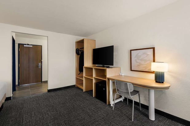 Images Spark by Hilton Fort Wayne