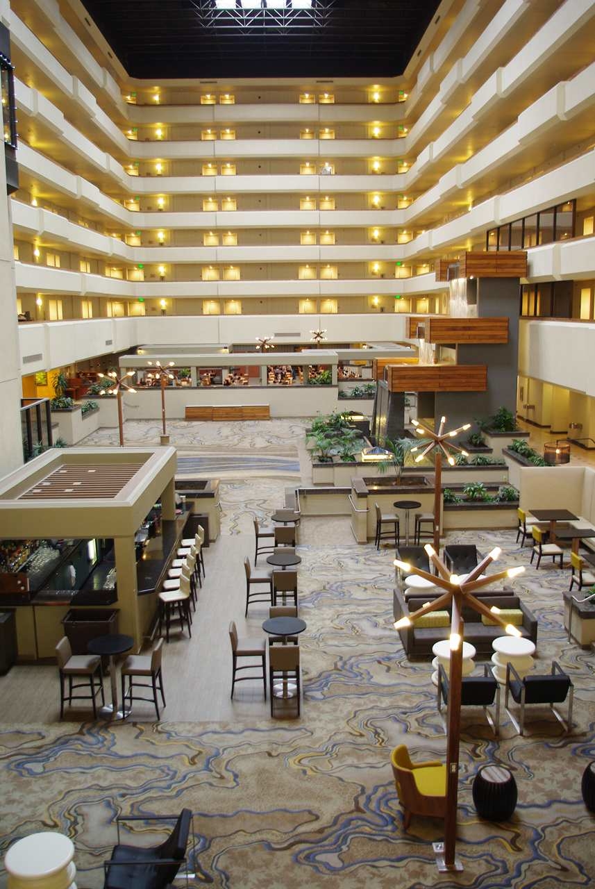 DoubleTree by Hilton Hotel Fresno Convention Center in Fresno, CA ...