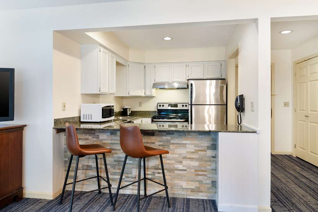 2 Queen Suite