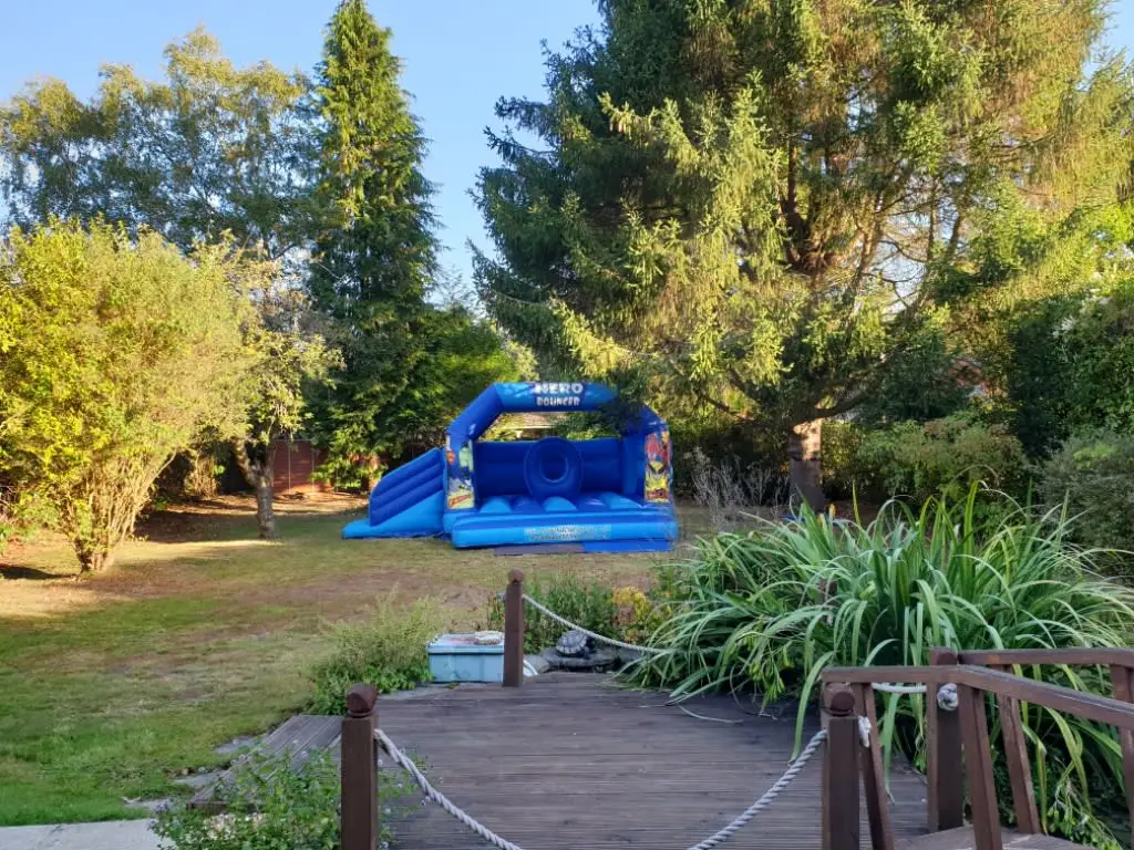 Images Top Banana Bouncy Castles