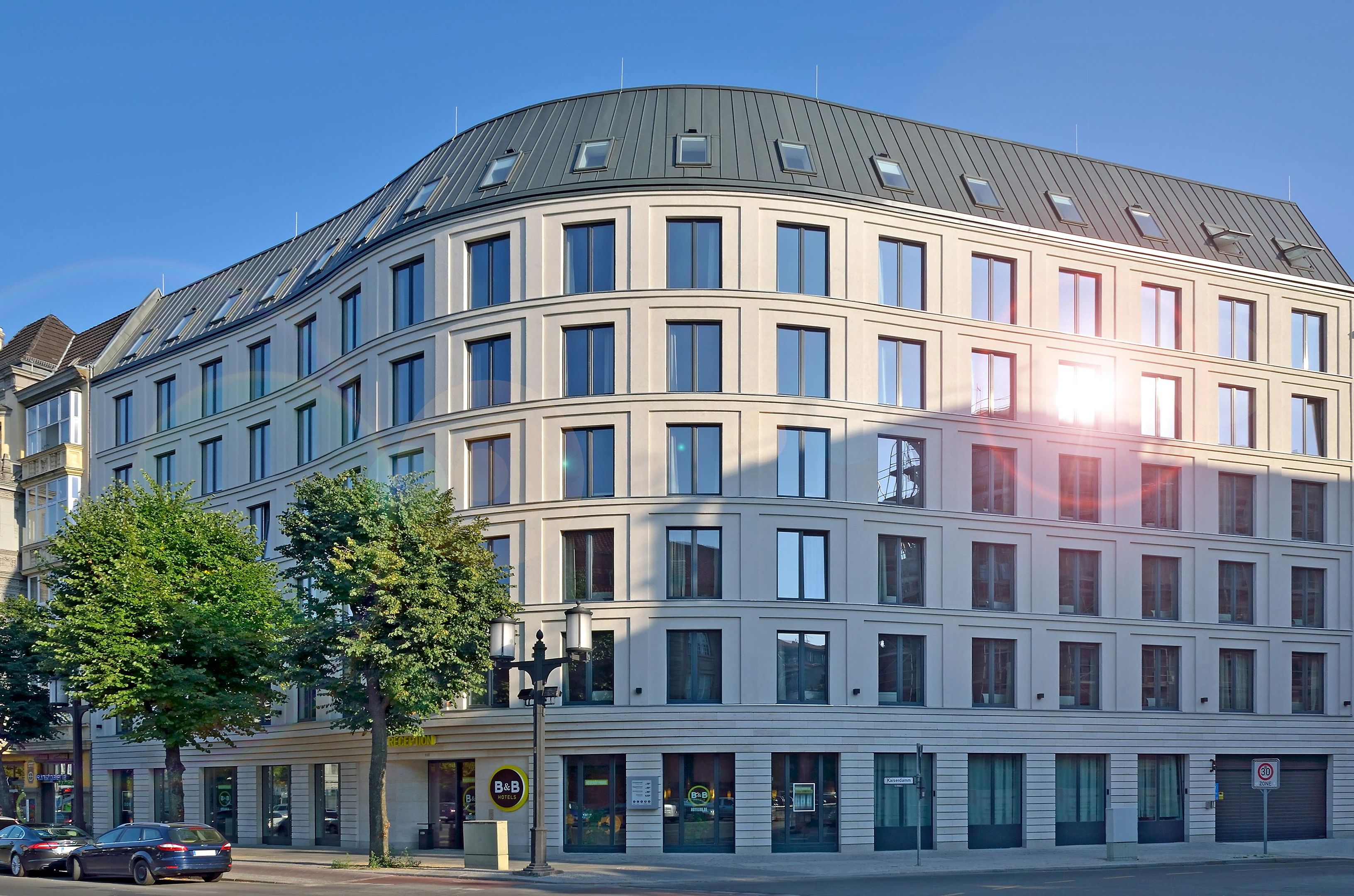 Bild 1 B&B Hotel Berlin-Charlottenburg in Berlin