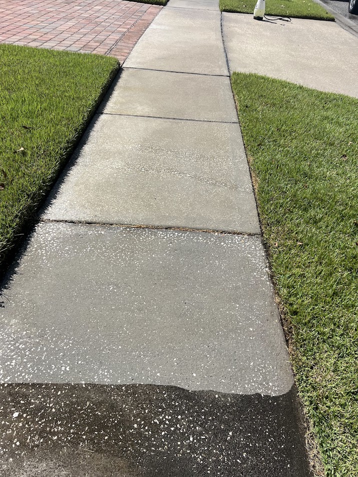 Improve the appearance of your walkways with professional sidewalk pressure washing in Hunters Creek, FL. R & R Elite Pressure Washing cleans away algae, mildew, dirt, and stubborn surface buildup from concrete.
