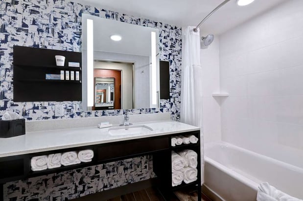Images Hilton Garden Inn Cedar Rapids