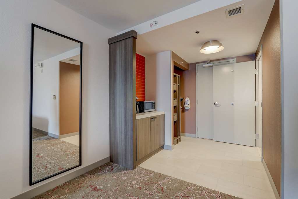 Guest room