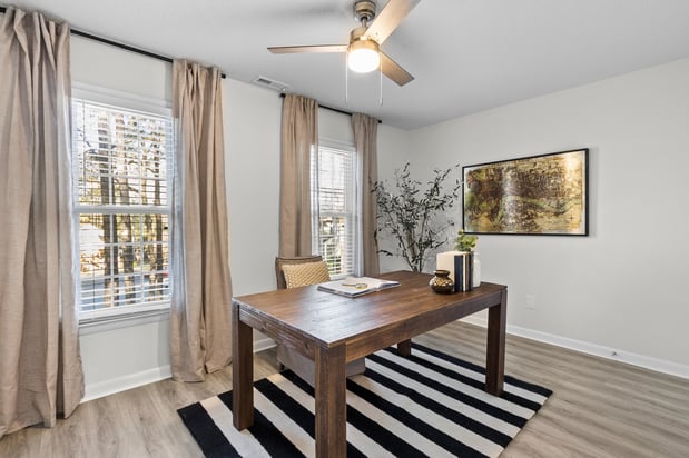 Images West Oak Apartments