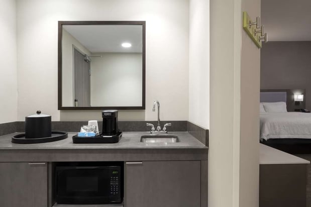 Images Hampton Inn & Suites St. Charles Old Town Area