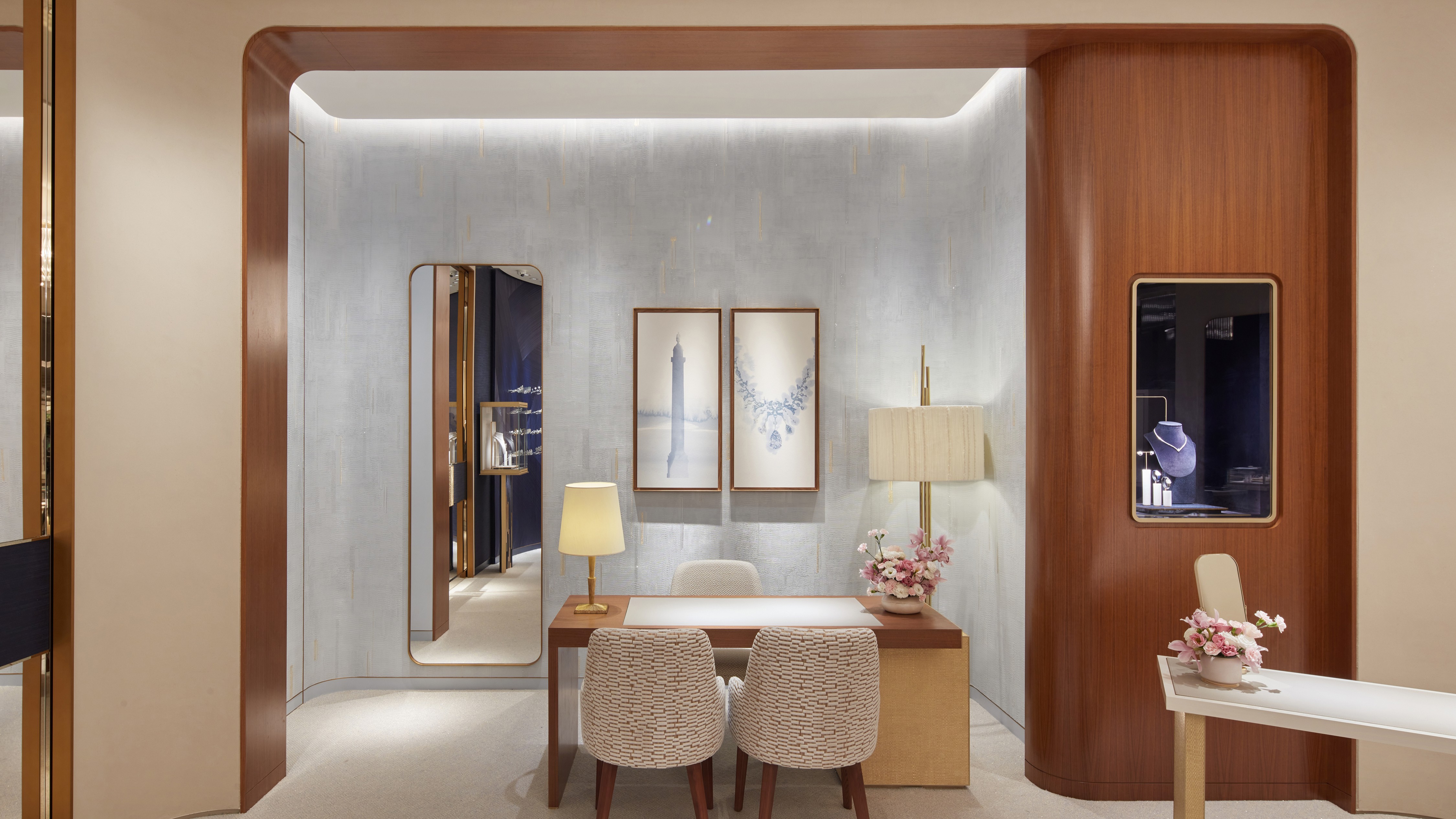 Chaumet Singapore ION Orchard Boutique - Jewellery Chaumet in Singapore:  Fine Jewellery and Watches.
