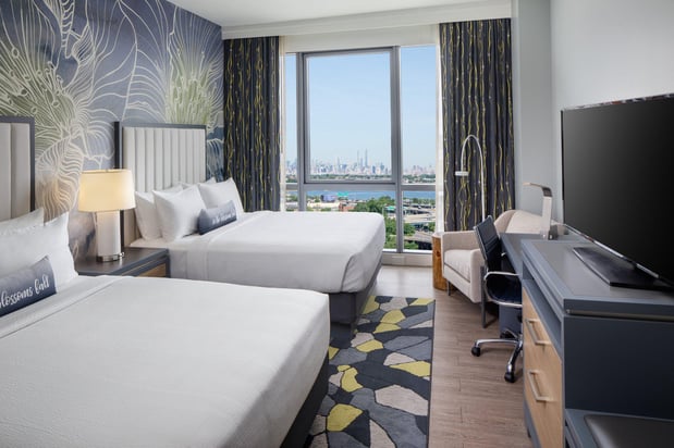 Images Hotel Indigo Flushing - LaGuardia by IHG