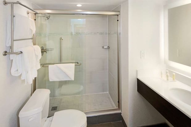 Images Hilton Garden Inn Reagan National Airport