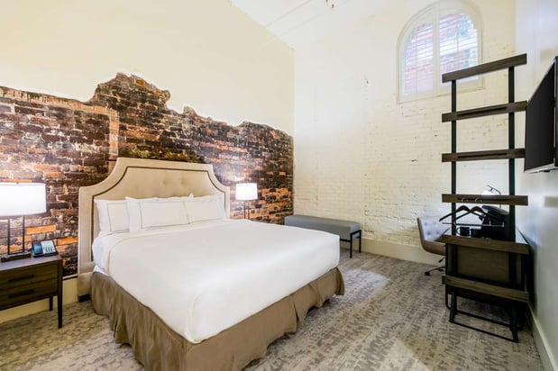 Images Hotel Florence, Tapestry Collection by Hilton
