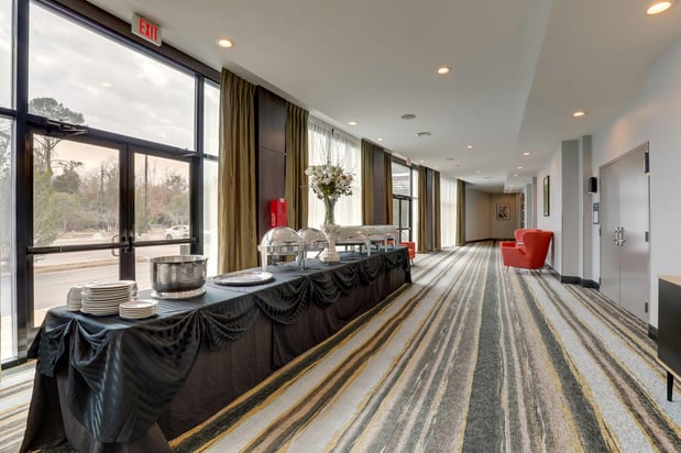 Images Holiday Inn Mobile - Airport by IHG