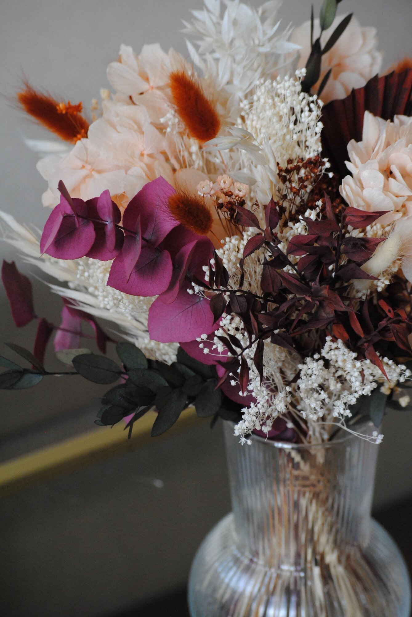 Images Magnolia - atelier de créations en fleurs séchées à Lyon - Atelier DIY EVJF - Créations : bouquet/couronne de mariée