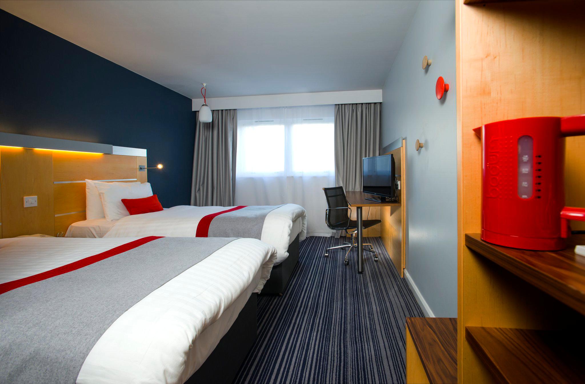 Holiday Inn Express London - Epsom Downs, an IHG Hotel Surrey 01372 755200
