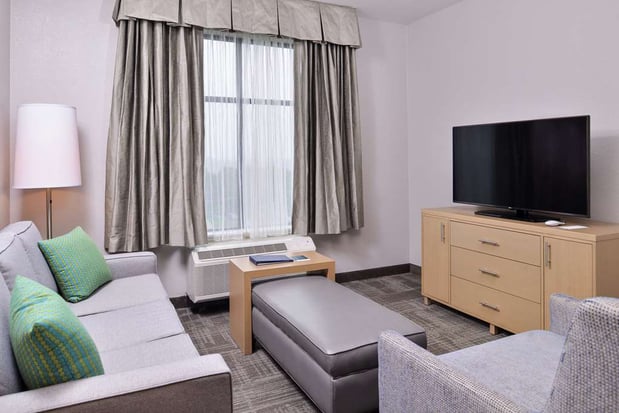 Images Homewood Suites by Hilton Des Moines Airport