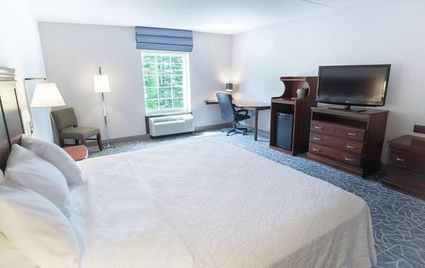 Images Hampton Inn & Suites Berkshires-Lenox